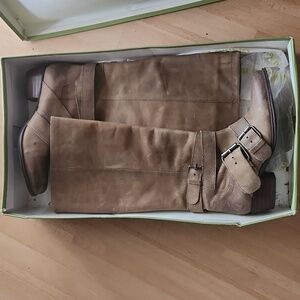 Gianni Bini Lucky boots tan size 9